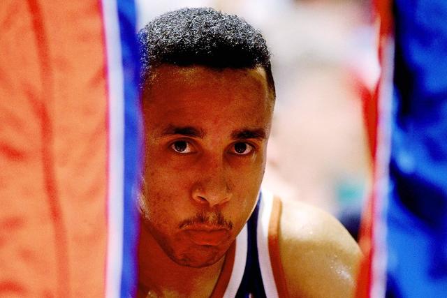 布朗41分广厦胜辽宁 于德豪16分山东胜同曦